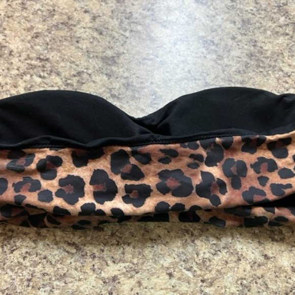 Envya Swimwear bandeau top with bikini bottom Designer - Picture 3 of 7